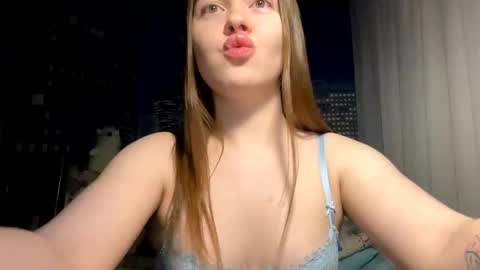 Snapshot of ursoulandheart chatting on 10.01.25 Hannah online show from 10.01.25