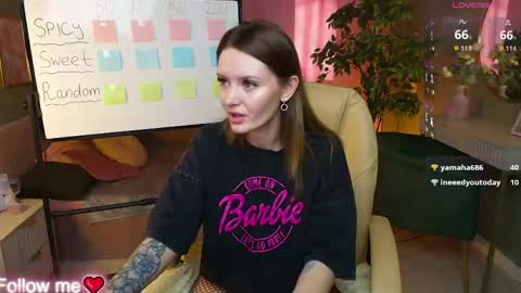 Snapshot of ursula_andresss chatting on 04.22.26 Eva online show from 04.22.26