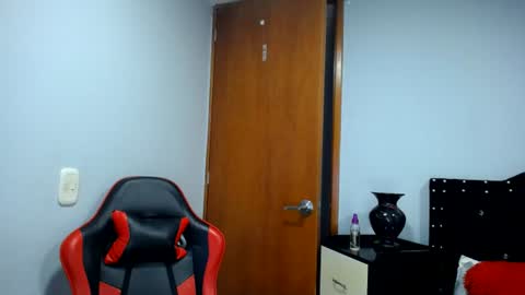 Snapshot of ursulawhite69 chatting on 07.17.26 Eveling Blanco online show from 07.17.26