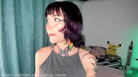 Snapshot of uryko_yor chatting on 01.07.25 online show from 01.07.25