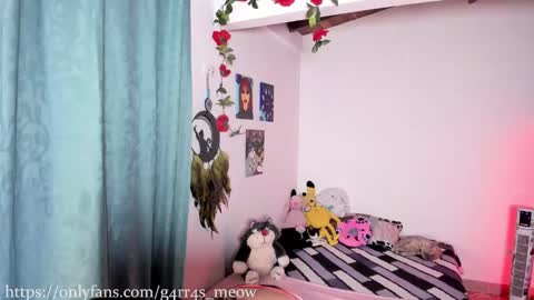 Snapshot of uryko_yor chatting on 01.27.25 online show from 01.27.25