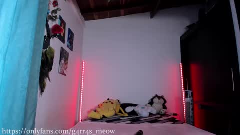 Snapshot of uryko_yor chatting on 01.31.25 online show from 01.31.25