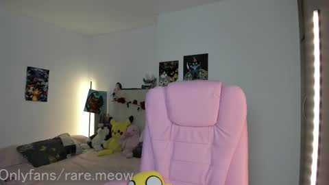 Snapshot of uryko_yor chatting on 11.14.25 online show from 11.14.25