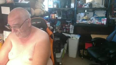 Snapshot of usgoober chatting on 06.13.26 Eric online show from 06.13.26