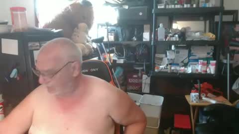 Snapshot of usgoober chatting on 06.18.26 Eric online show from 06.18.26