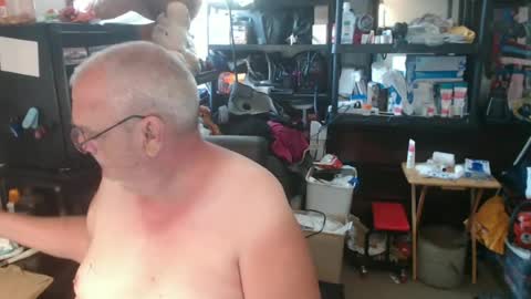 Snapshot of usgoober chatting on 06.27.26 Eric online show from 06.27.26
