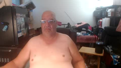 Snapshot of usgoober chatting on 08.05.26 Eric online show from 08.05.26