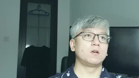 Snapshot of uuuffuu chatting on 10.24.25 uuuffuu online show from 10.24.25