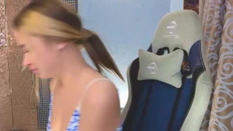 Snapshot of uvrays999 chatting on 10.17.25 Leila online show from 10.17.25