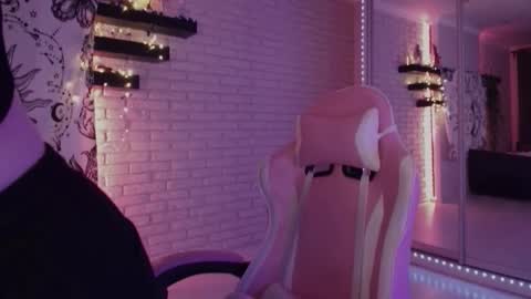 Eva online show from 12.23.24