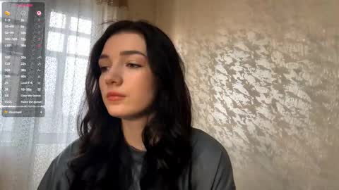 Snapshot of uwun_pinksi chatting on 03.04.26 Lisi online show from 03.04.26