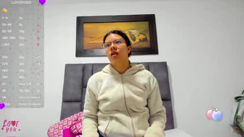 Vahiolet smith online show from 04.17.26