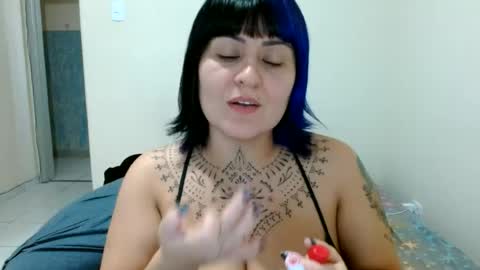 Snapshot of vaholiver chatting on 06.17.26 Vah Oliver online show from 06.17.26