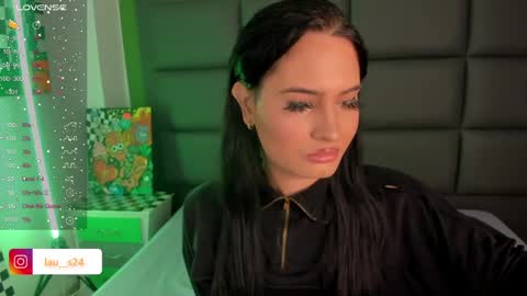 Snapshot of vain_sexualxx chatting on 02.17.25 luna online show from 02.17.25