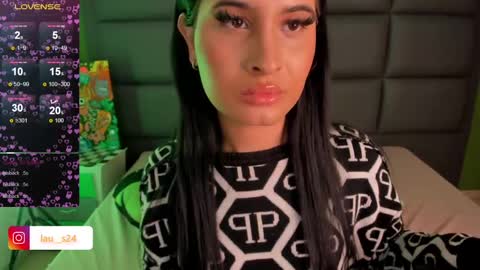 Snapshot of vain_sexualxx chatting on 03.06.25 luna online show from 03.06.25