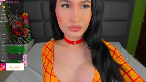 Snapshot of vain_sexualxx chatting on 10.13.25 luna online show from 10.13.25