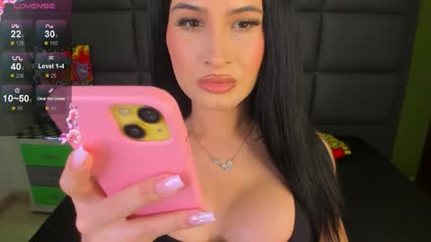 Snapshot of vain_sexualxx chatting on 11.08.25 luna online show from 11.08.25