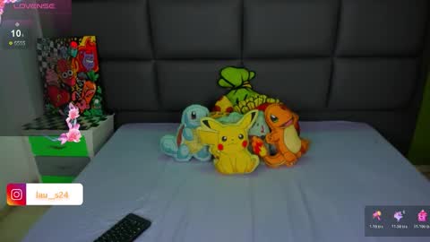 Snapshot of vain_sexualxx chatting on 11.21.25 luna online show from 11.21.25