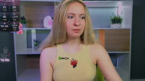 vaiolet_lovely online show from 04.28.26