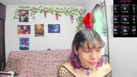 Snapshot of vaioletuwu chatting on 07.29.26 Vaiolet1314 online show from 07.29.26