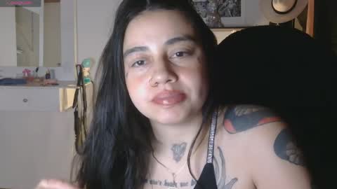 Snapshot of val_bardot1 chatting on 06.06.26 first of all... who are u online show from 06.06.26