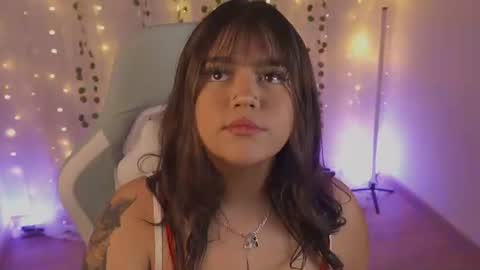 Snapshot of val_luv chatting on 07.18.26 val online show from 07.18.26