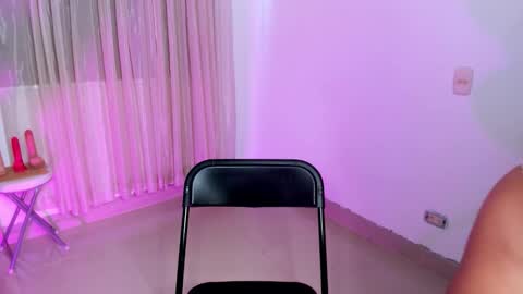 HI IM NEW online show from 02.05.26