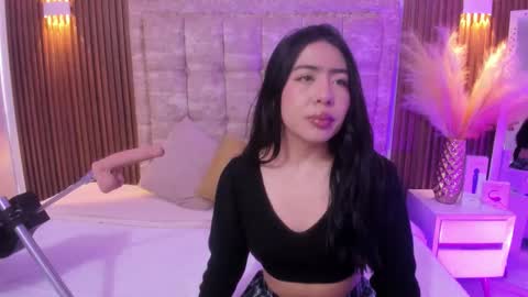 Snapshot of valecute_ chatting on 02.24.26 Vale online show from 02.24.26