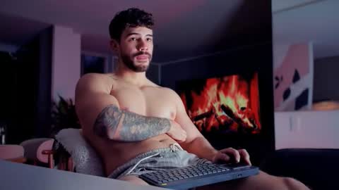 Snapshot of valenthinoking chatting on 02.16.26 valenthinoking online show from 02.16.26