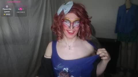 Snapshot of valentia_vickers chatting on 01.05.25 Valentia online show from 01.05.25