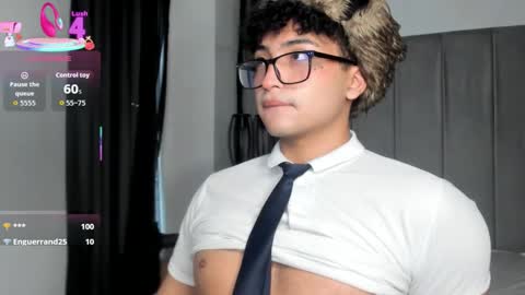 Valentin0 online show from 10.28.25