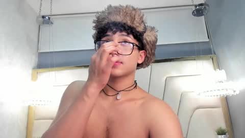 Valentin0 online show from 11.05.25