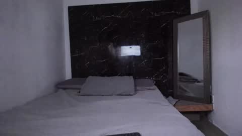 valentina__gonzalez online show from 10.22.25