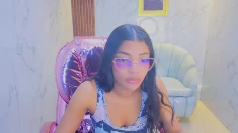 Snapshot of valentina_gomez_s chatting on 05.27.26 Valentina online show from 05.27.26