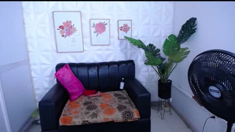 Valentina  online show from 01.05.26