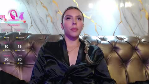 Snapshot of valentina_red18 chatting on 09.18.25 Valentina online show from 09.18.25