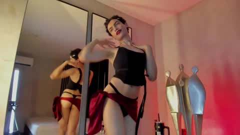 valentinaguerra1 online show from 10.31.25