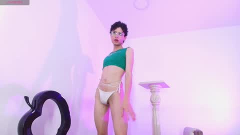 valentinaguerra1 online show from 11.05.25