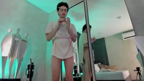 valentinaguerra1 online show from 11.06.25