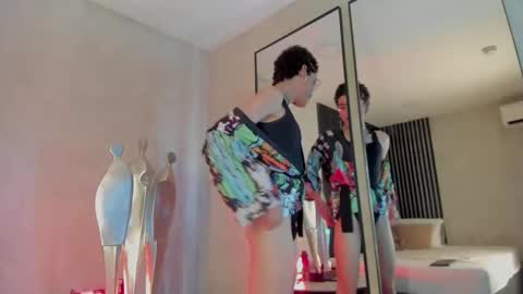 valentinaguerra1 online show from 11.12.25