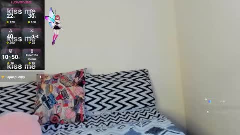 Snapshot of valentinamarti chatting on 11.10.25 valentinamarti online show from 11.10.25