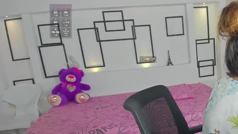 Snapshot of valentinamontoya chatting on 01.14.25 valentinamontoya online show from 01.14.25