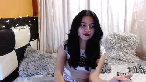 Snapshot of valentinasmith18 chatting on 04.21.26 valentinasmith18 online show from 04.21.26