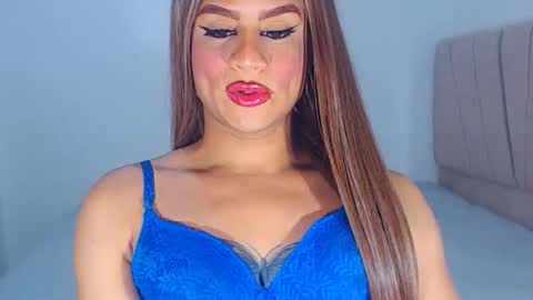 Snapshot of valentinaxxxdoll chatting on 11.26.25 VALENTINA online show from 11.26.25