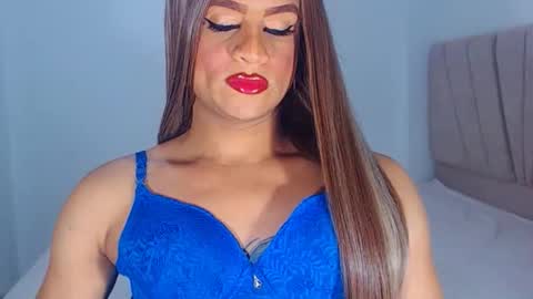 Snapshot of valentinaxxxdoll chatting on 11.29.25 VALENTINA online show from 11.29.25