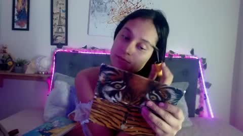 V A L E N T I N I online show from 11.09.25