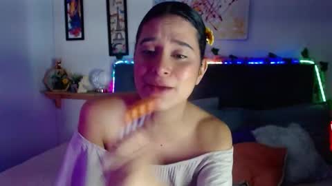 V A L E N T I N I online show from 11.25.25