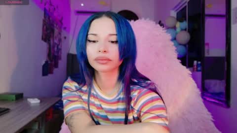 Snapshot of valentinna_5 chatting on 11.09.25 Danielle Please help me to reach 300 thumbs up online show from 11.09.25