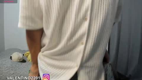 Snapshot of valentino2201 chatting on 11.29.25 valentino online show from 11.29.25