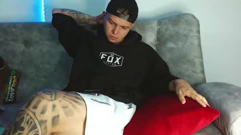 Snapshot of valentino_bel chatting on 12.03.25 Nick online show from 12.03.25